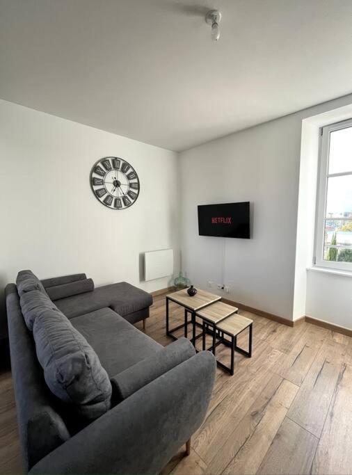 Le Duplex Tout Confort Bressuire Eksteriør bilde