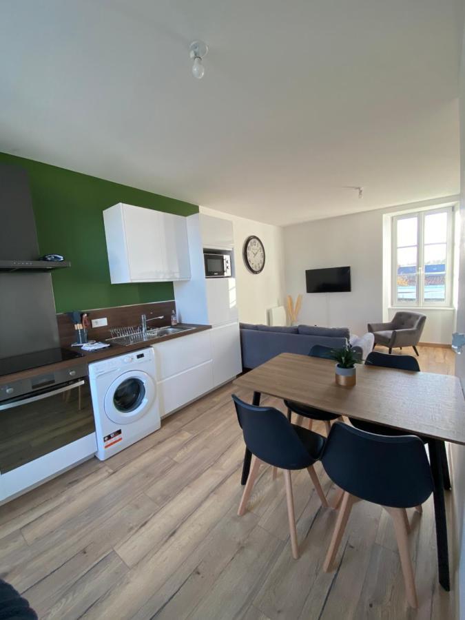 Le Duplex Tout Confort Bressuire Eksteriør bilde
